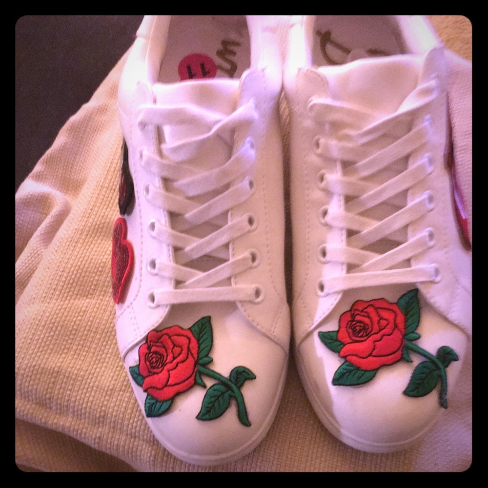 Custom Made Diva Cuties👟